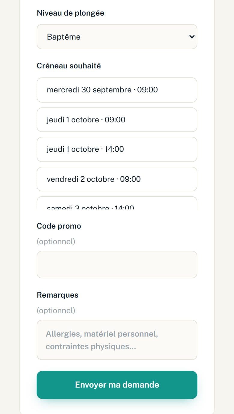 Page de réservation du club de démo sur téléphone : niveau, créneau souhaité, envoi de la demande